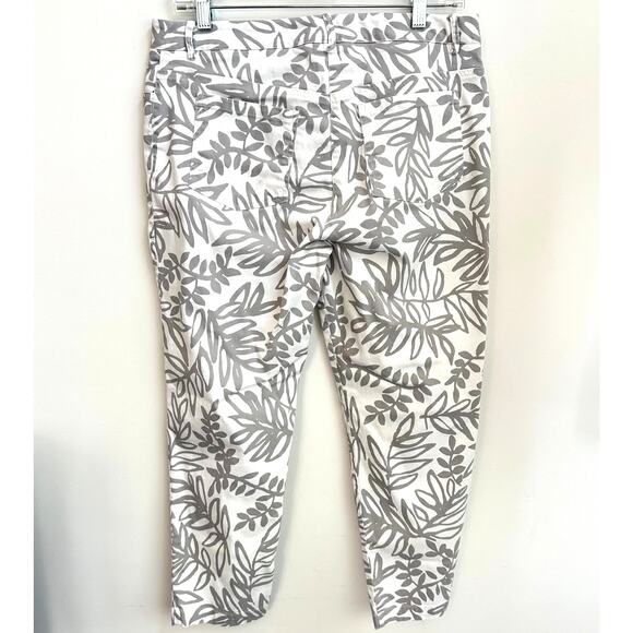 Elliott Lauren Leaf Print Pants Sz 8 Cropped Resort Chic Botanical White Gray - Picture 4 of 7